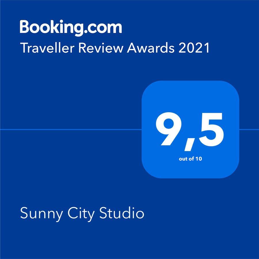 Sunny City Studio Apartment Каламата Екстериор снимка